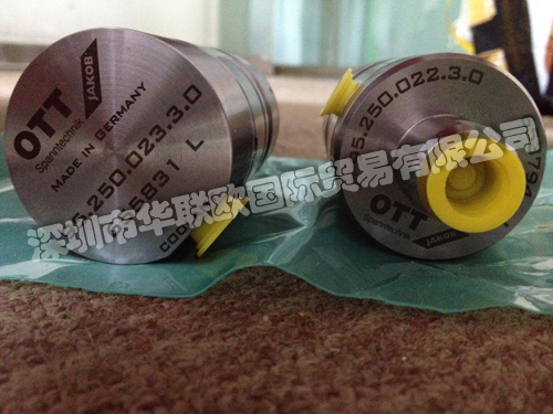 OTT-JAKOB夾具中自動夾具可分為SK、HKS、PSC等幾個系列。在經過標準化后，HSK已成為機床技術領域的標準接口。隨著表面和錐銷設備的相互匹配，HSK夾持系統可為高精度加工效果提供理想前提，并確保微米范圍內的持續一致性。相比于SK，HSK的結構更短、更輕，由此可以更為快速地進行換刀，并可實現更高的轉速。得益于高度的拉力、出色的剛性和最佳扭矩傳遞，HSK同樣適用于中型切削加工。深圳市華聯歐國際貿易有限公司專業代理進口OTT-JAKOB夾具全系列產品，公司于2015年成立德國分公司，原廠采購，價格上更有優勢。我們致力于以超低的價格為國內客戶引進國外先進的自動化備件，公司成立以來不斷的發展壯大，已成立德國公司及香港公司，為客戶提供進口備件的一站式體驗服務，報價快，價格好，貨期短，所有產品保證原裝正品，假一賠十!我們只做原裝進口產品，我們的目標是要成為客戶唯一信任的企業。歡迎新老客戶詢價咨詢。