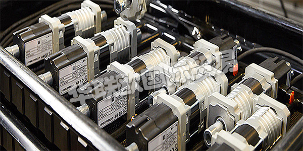 ELERO位于德國斯圖加特附近的Schlierbach,是卷簾門,防曬系統(tǒng)和卷簾門驅(qū)動(dòng)和控制的領(lǐng)先制造商之一。