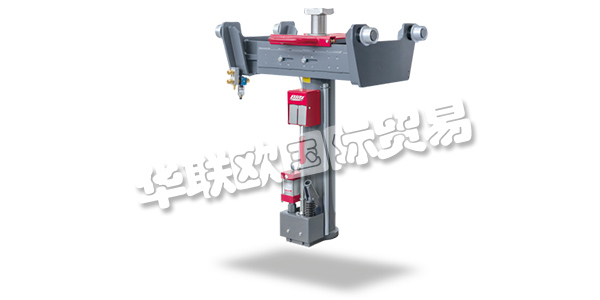 BLITZ于1872年由Matthias Schneider在Schwenningen am Neckar成立，作為精密機械的維修車間。然而，汽車工業(yè)的增長導(dǎo)致對車輛維修工具的需求增加。因此，他們開始生產(chǎn)汽車千斤頂，電動空氣泵和空氣壓縮機。