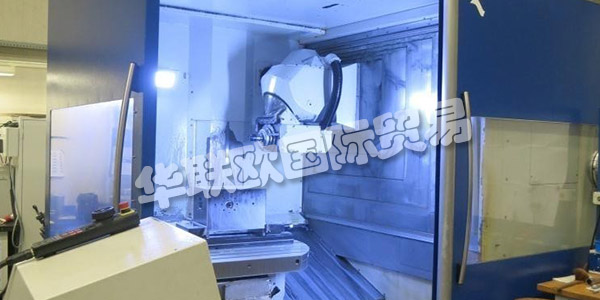 KEMMERICH現位于萊茵河畔的萊茵河畔蒙海姆，緊鄰科隆和杜塞爾多夫的交易會城市及其機場。在那里，大量的傳統以及CNC / PLC控制的金屬加工和加工機床總是可以在2200平方米的加熱展覽區觀看和演示。