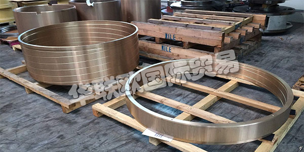 德國BORNEBUSCH主要產(chǎn)品：BORNEBUSCH滑動(dòng)軸承、零件等。BORNEBUSCH是位于Siegerland中心的業(yè)主管理的家族企業(yè)。