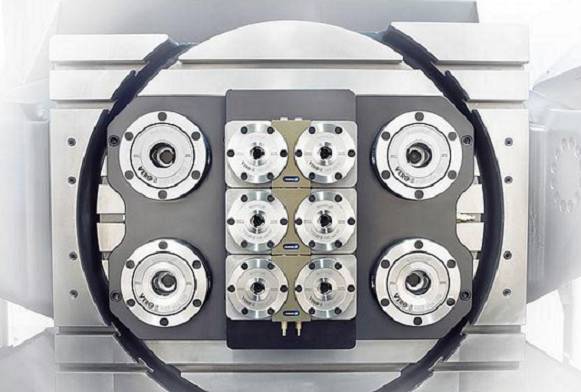 SCHUNK刀具夾持系統對機加工行業產生了前所未有的革命性影響。?模塊化夾持系統借鑒其優勢，它的作用遠不止于一個參考基準，還提供了包括定位、夾持以及接口通用等功能。這種夾持原理如今被認為是提高生產效率的最有效的方法之一，廣泛適用于從小型零件到大型零件，從粗加工到裝配應用的各種工藝。作為這一技術的先驅以及夾持技術和抓取系統的領導者，SCHUNK始終致力于開發新的應用領域，并在它的模塊化系統中新增了適用于直接夾持工件以及微小型零件的專業標準模塊。