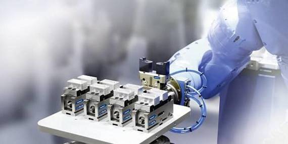 SCHUNK刀具夾持系統對機加工行業產生了前所未有的革命性影響。?模塊化夾持系統借鑒其優勢，它的作用遠不止于一個參考基準，還提供了包括定位、夾持以及接口通用等功能。這種夾持原理如今被認為是提高生產效率的最有效的方法之一，廣泛適用于從小型零件到大型零件，從粗加工到裝配應用的各種工藝。作為這一技術的先驅以及夾持技術和抓取系統的領導者，SCHUNK始終致力于開發新的應用領域，并在它的模塊化系統中新增了適用于直接夾持工件以及微小型零件的專業標準模塊。